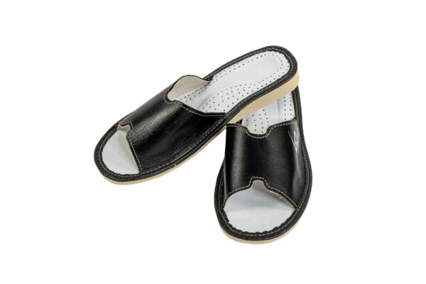 Women's Slippers - Black Wojtyczka Slippers - 031 A