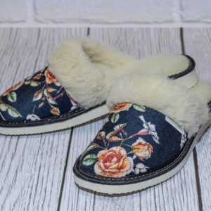 Ladies' slippers - Slippers with fur and flowers