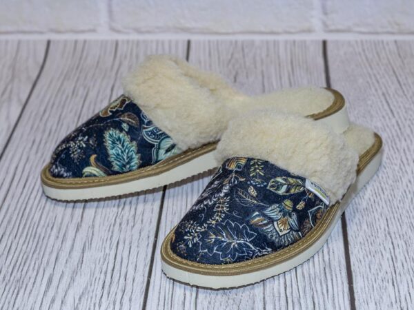 Ladies' slippers - Slippers for winter with fur