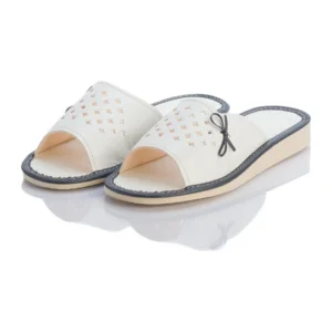 Pantofle Damskie - Białe z Delikatnym Wzorem