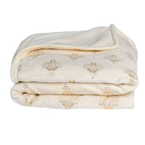 Koc polarowy 200x160 cm ecru ze złotymi parzenicami - jasny kolor