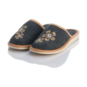Góralskie Kapcie Damskie z Filcu – Grafitowe Kwiaty